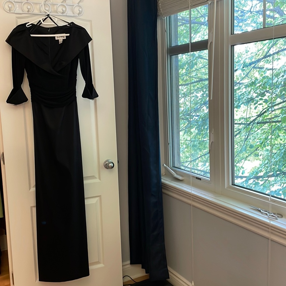Joseph Ribkoff size 0 black evening gown